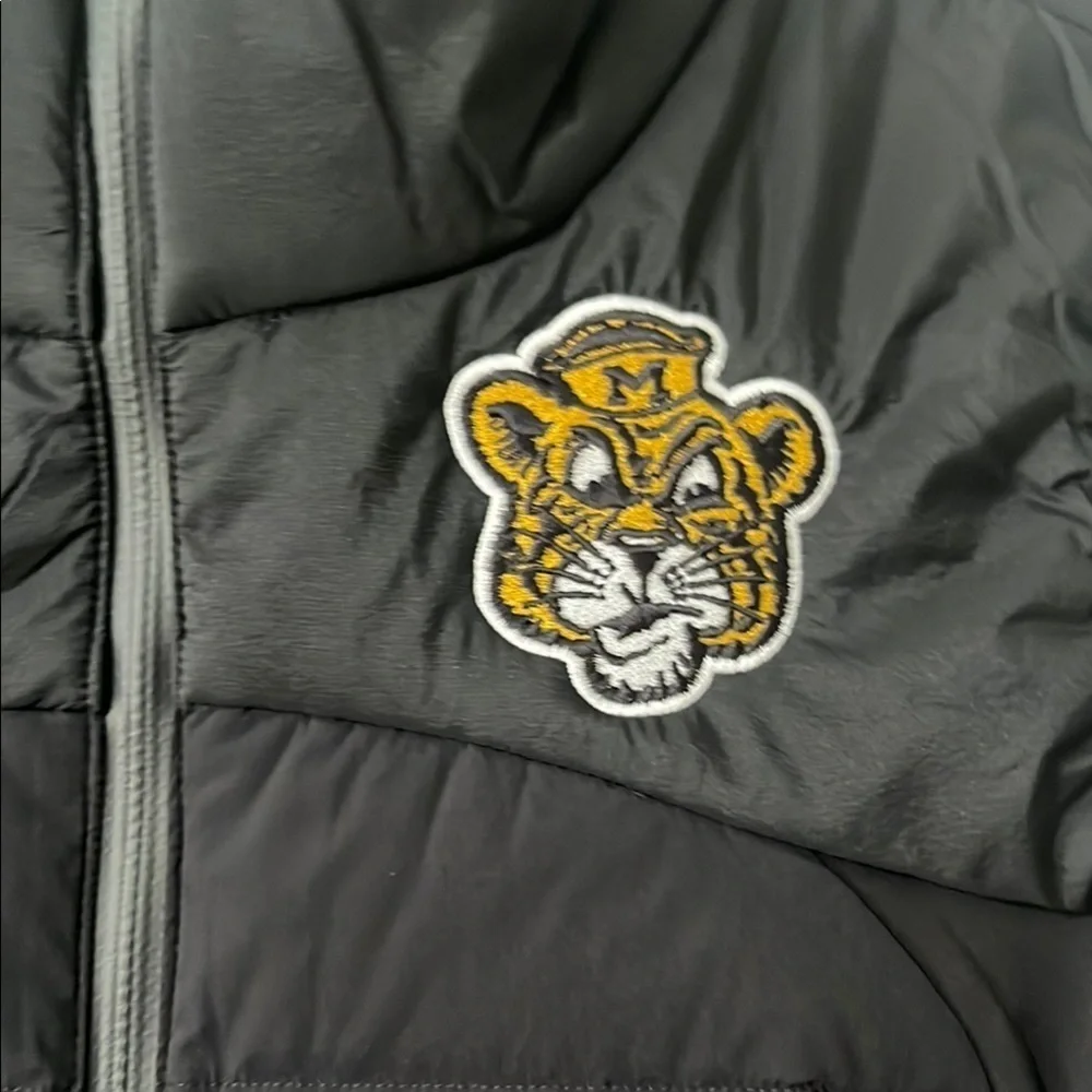 Lululemon Black Sleeveless Jacket with Embroidered Patch
